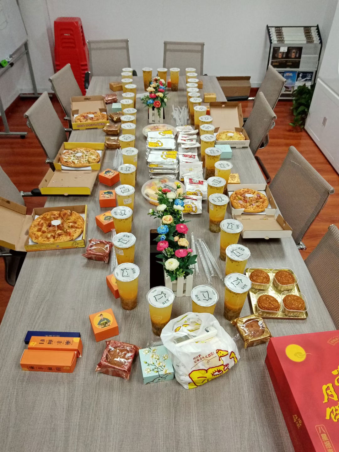 心系员工,情暖中秋-草莓视频官方网站下载下午茶活动圆满结束